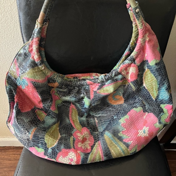 Hobo bag & clutch wallet🩷 Beautiful rare find!!! - Picture 2 of 5